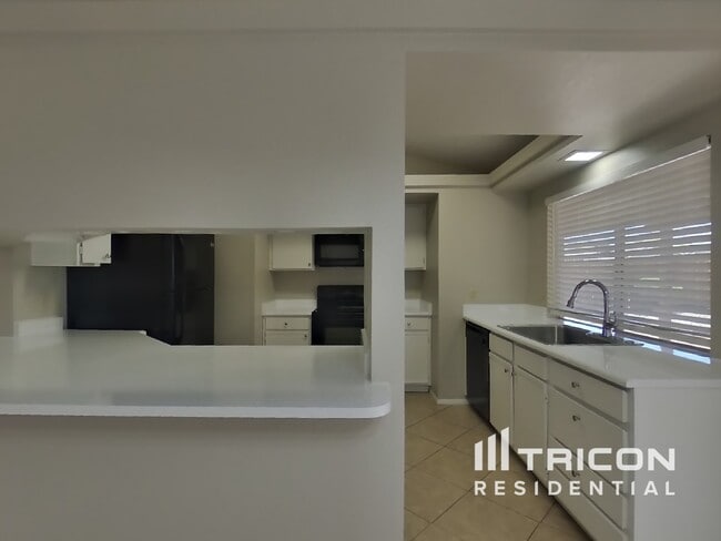 Foto del edificio - 1417 E Ironwood Dr