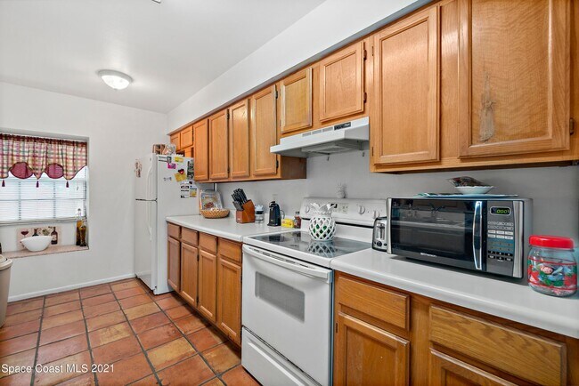Building Photo - 2107 Hidden Grove Ln