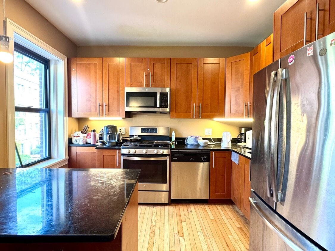 WOW! MODERN 4 BED/2 BATH IN BRIGHTON - CENTRAL AIR, LAUNDRY IN-UNIT - WOW!  MODERN 4 BED/2 BATH IN BRIGHTON - CENTRAL AIR, LAUNDRY IN-UNIT