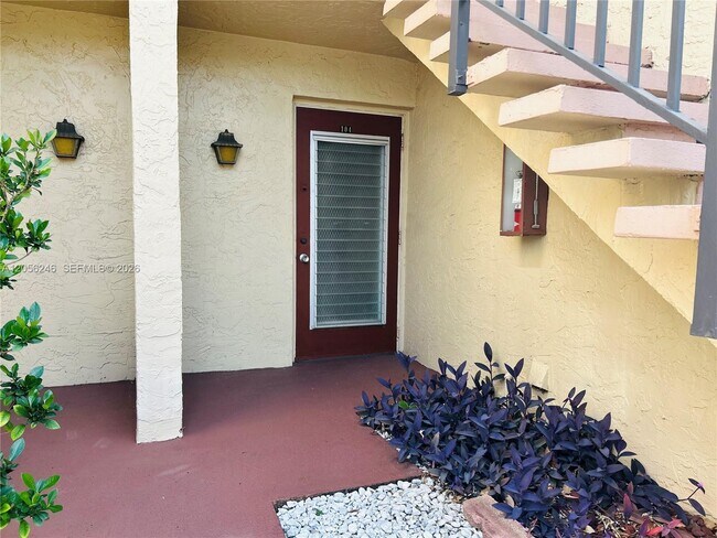 Foto del edificio - 7355 NW 18th St