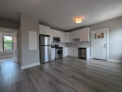 Building Photo - 3943 N Janssen Ave