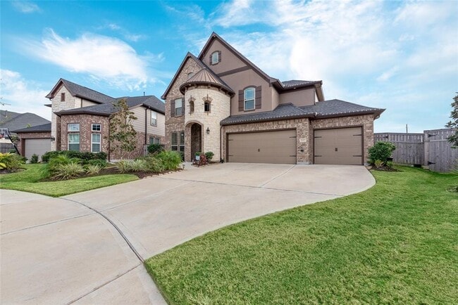 Building Photo - 28323 Long Mill Ln