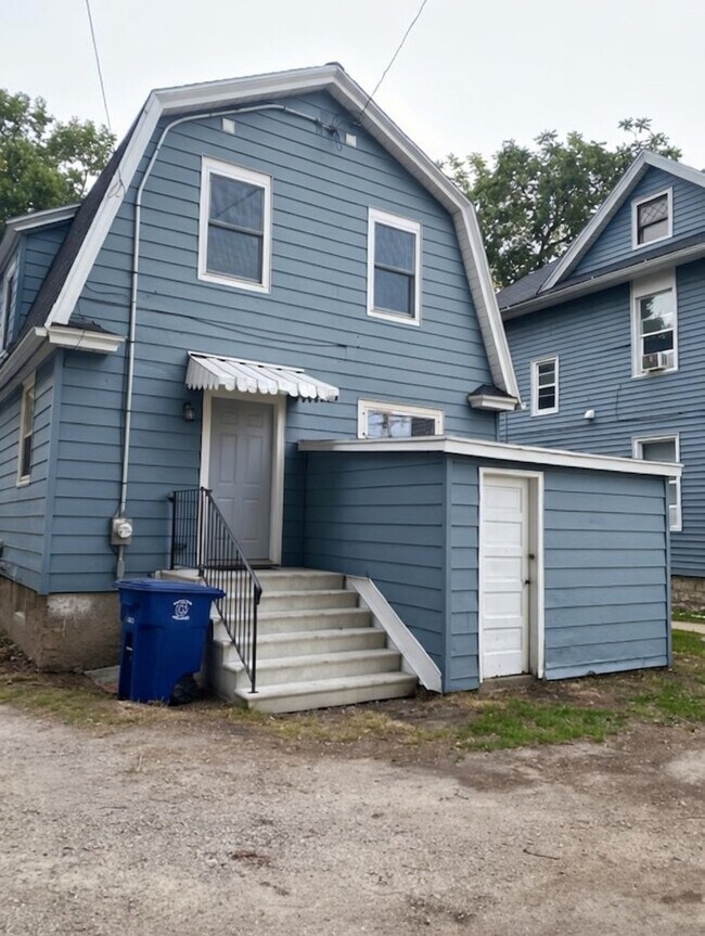 Foto del edificio - 305 S Van Buren St