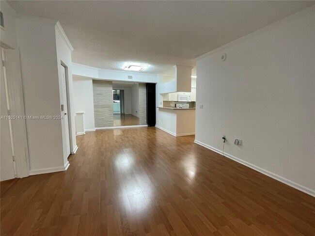 Building Photo - 17100 N Bay Rd