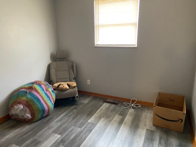 Foto del edificio - 415 E Staat St