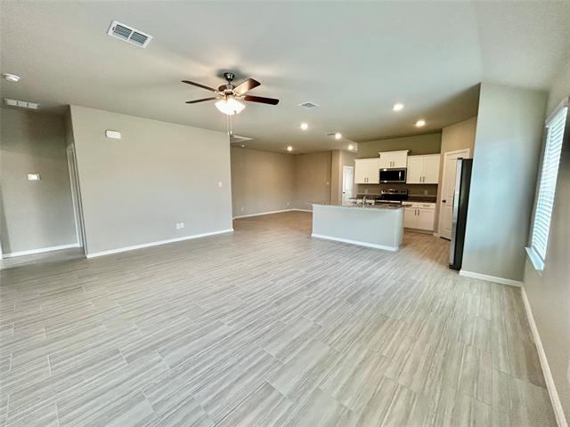 Foto del edificio - 16432 Severn Ln