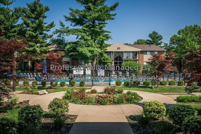 Building Photo - 9400 Doral Ct