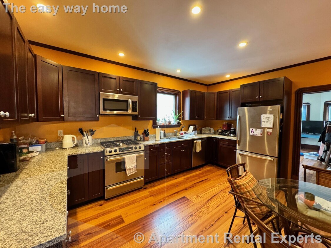Photo - 29 Fairmount Ave Unit #2