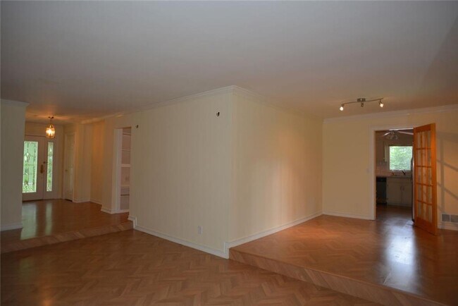 Foto del edificio - 5218 Meadowcreek Dr