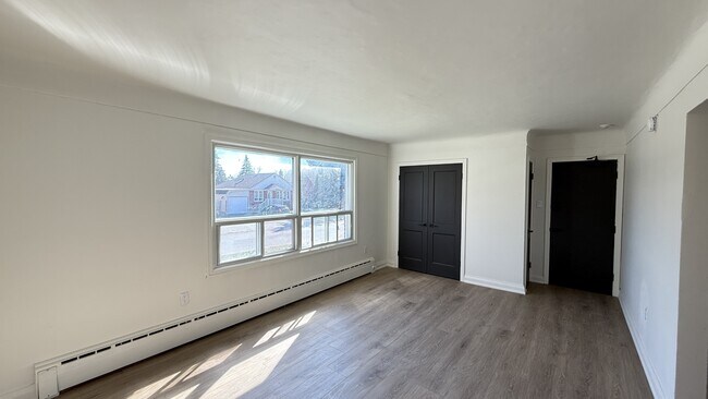 Photo du bâtiment - 6921 Barker St