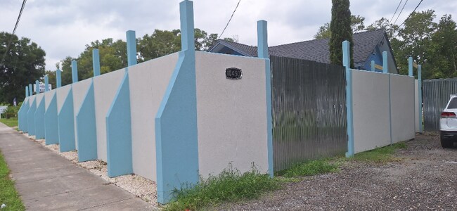 Building Photo - 10450 Lem Turner Rd