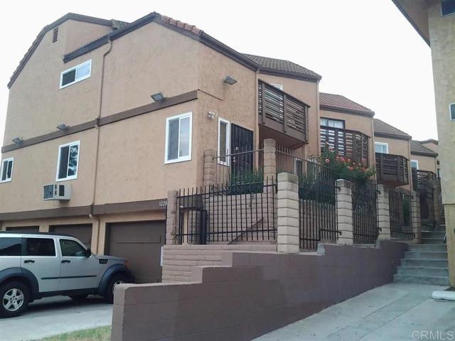 Primary Photo - 3228 44th St