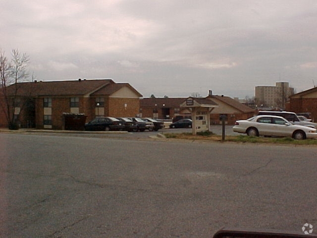Cedar Manor Apartments