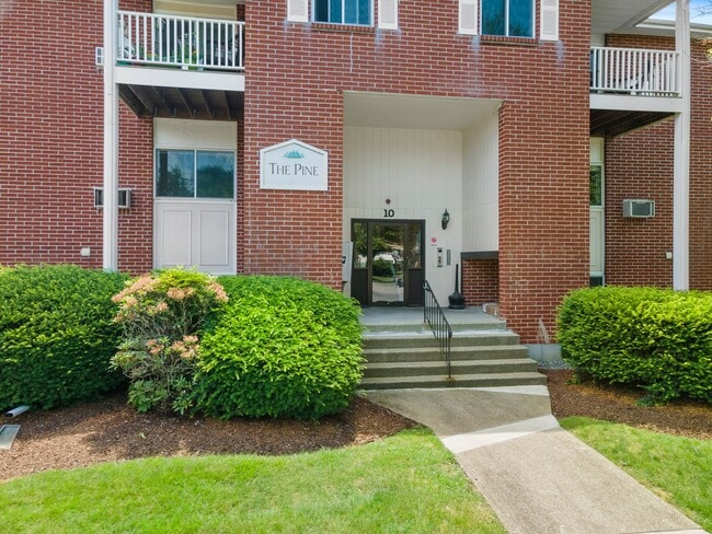 Building Photo - 10 Dailey St