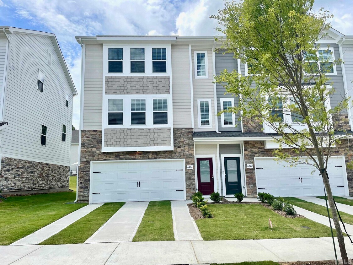 6904 Point Bar Pl, Brentwood, NC 27616 Townhome Rentals in Brentwood