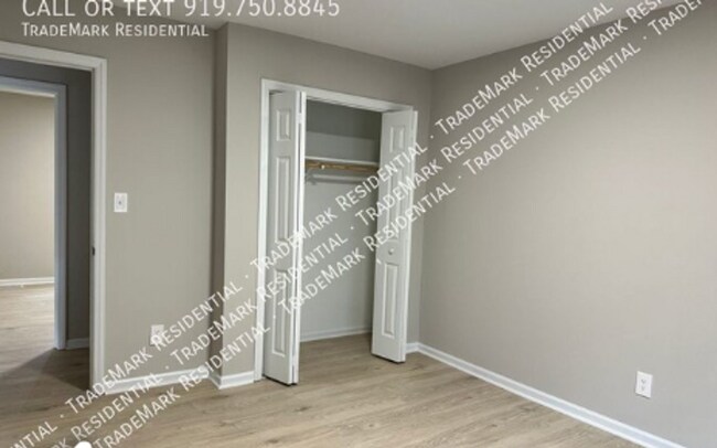 Foto del edificio - 4724 Hoyle Dr