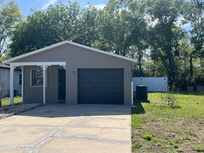 Foto del edificio - 4859 Billy Direct Ln