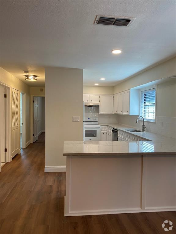 Building Photo - 15410 Enid Dr