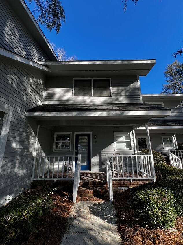 2029 Eastwood Rd Unit 125, Wilmington, NC 28403 Condo for Rent in