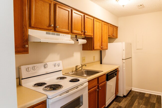 Building Photo - 2362 Parsonage Rd