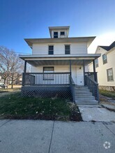 Building Photo - 1303 W 2nd St