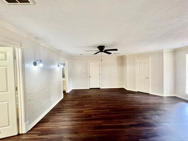 Foto del edificio - 14385 Old Humble Pipeline Rd