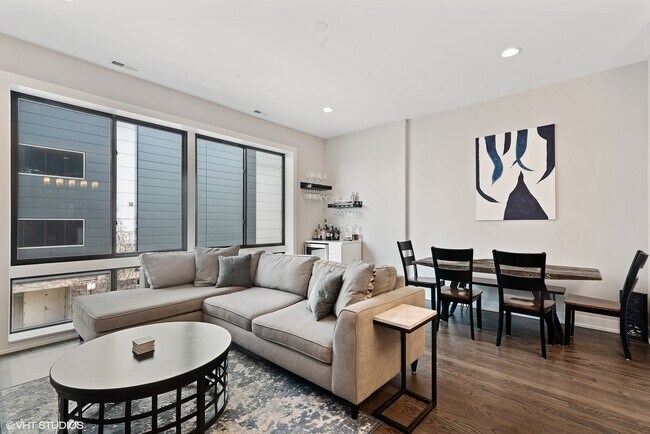 Foto del edificio - 1618 N Bosworth Ave