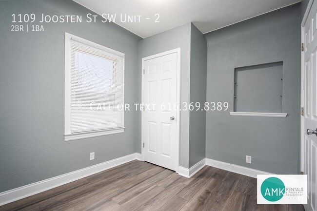 Building Photo - 1109 Joosten St SW