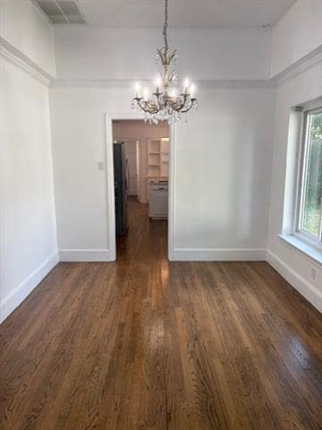 Foto del edificio - 6228 Crestmont Dr