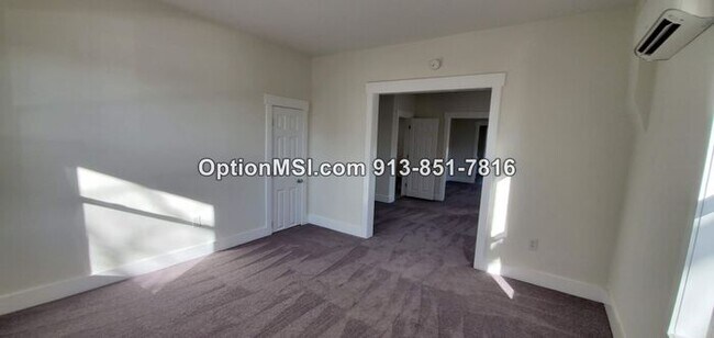 Foto del edificio - Available NOW