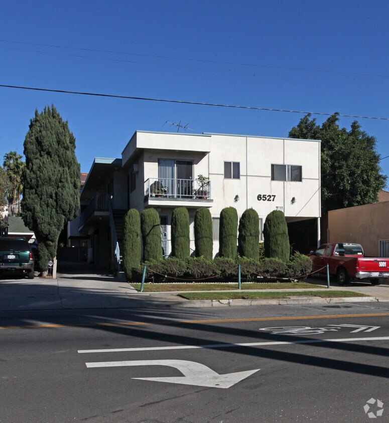 Primary Photo - 6527 Fountain Ave