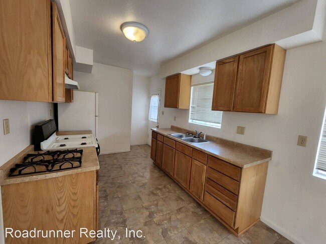 Foto del edificio - 2 br, 1 bath House - 6250 Morongo Rd