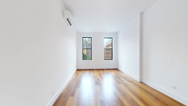 Building Photo - 659 Tenth Ave