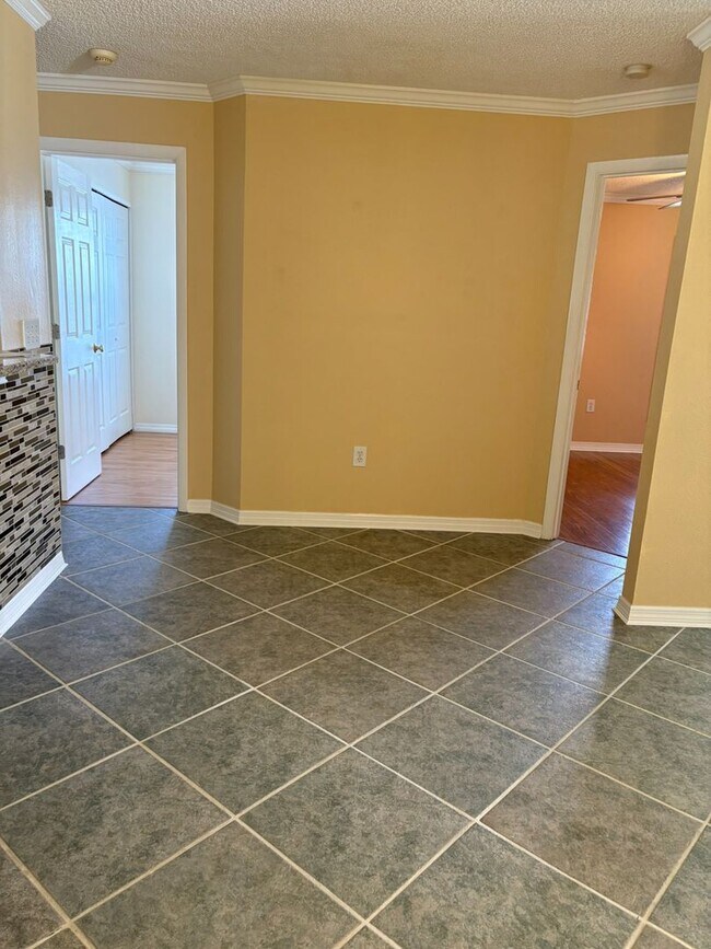 Foto del edificio - 4 bedroom with bonus room near MacDill