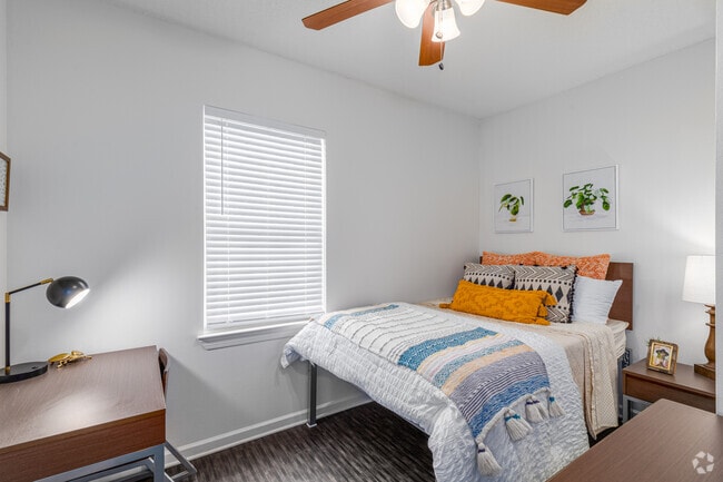 4 dormitorios, 4 baños - 1228 ft² - dormitorio principal - The Flatts Salisbury