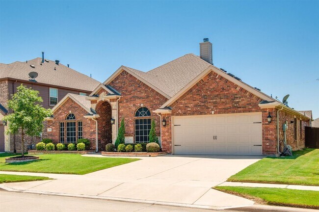 Building Photo - Spectacular Home! Come see Me!! I can be y...