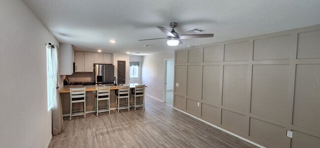 Building Photo - Charming 2-Bed, 2-Bath Home in Thea Meadows