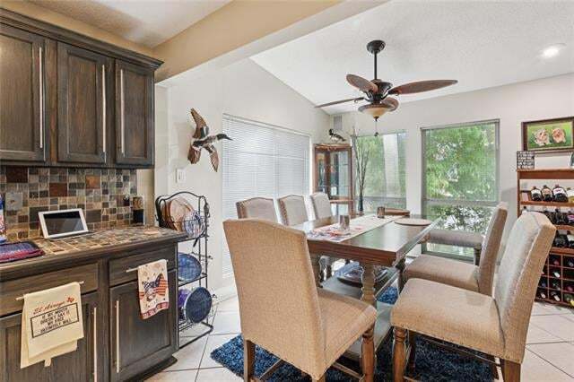 Foto del edificio - 110 Southern Star Pl