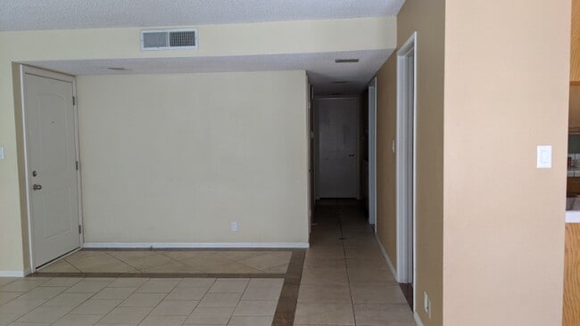 Building Photo - 5893 Mt Alifan Dr