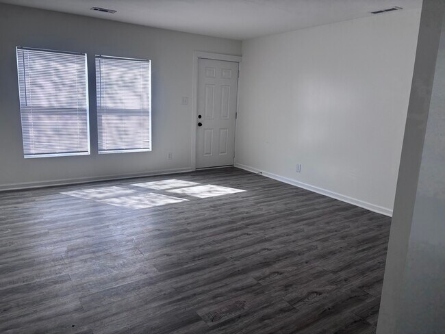 Foto del edificio - CROSS PROPERTIES