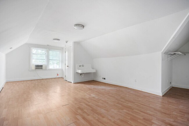 Foto del edificio - 1653 N Delaware St