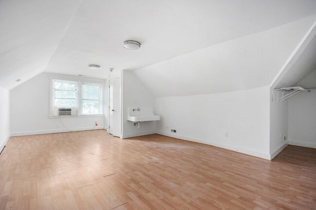 Building Photo - 1653 N Delaware St