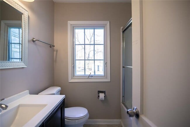 Building Photo - 4800 Red Oak Ln