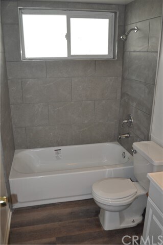 Foto del edificio - 1017 Lombard Dr