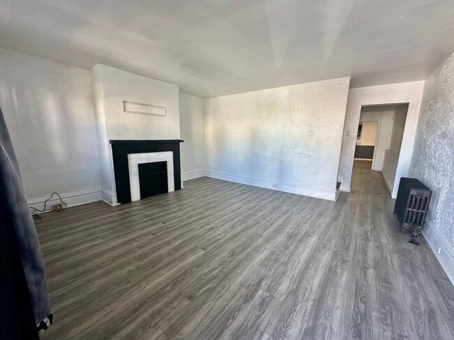 Building Photo - 2330 Eccles St