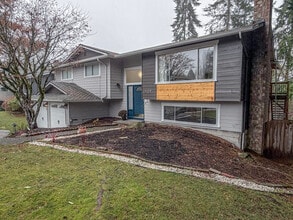 Building Photo - 17127 38th Ave W