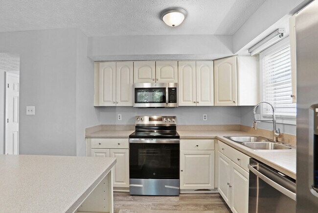 Foto del edificio - 4556 Coopers Creek Pl SE