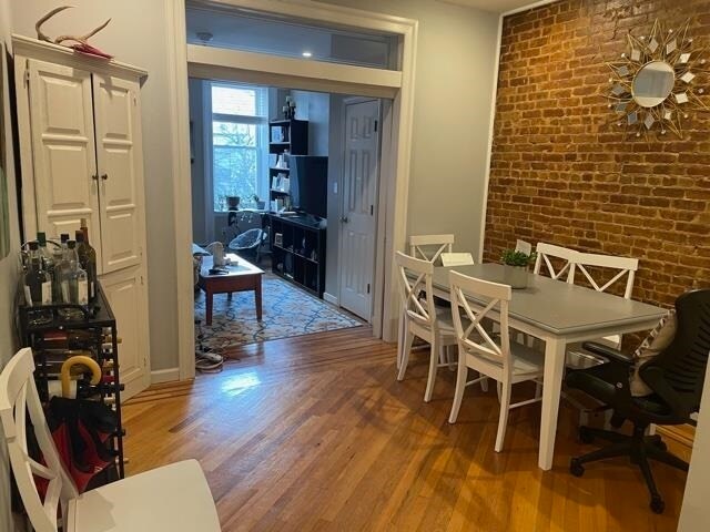 Primary Photo - 531 Park Ave