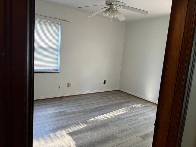 Bedroom View 1 - 3849 Delmar Ave