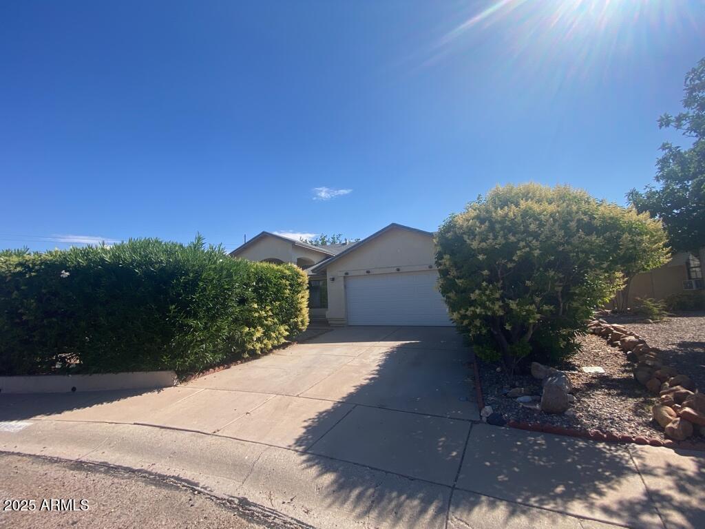 Foto principal - 2948 E Ridge Crest St